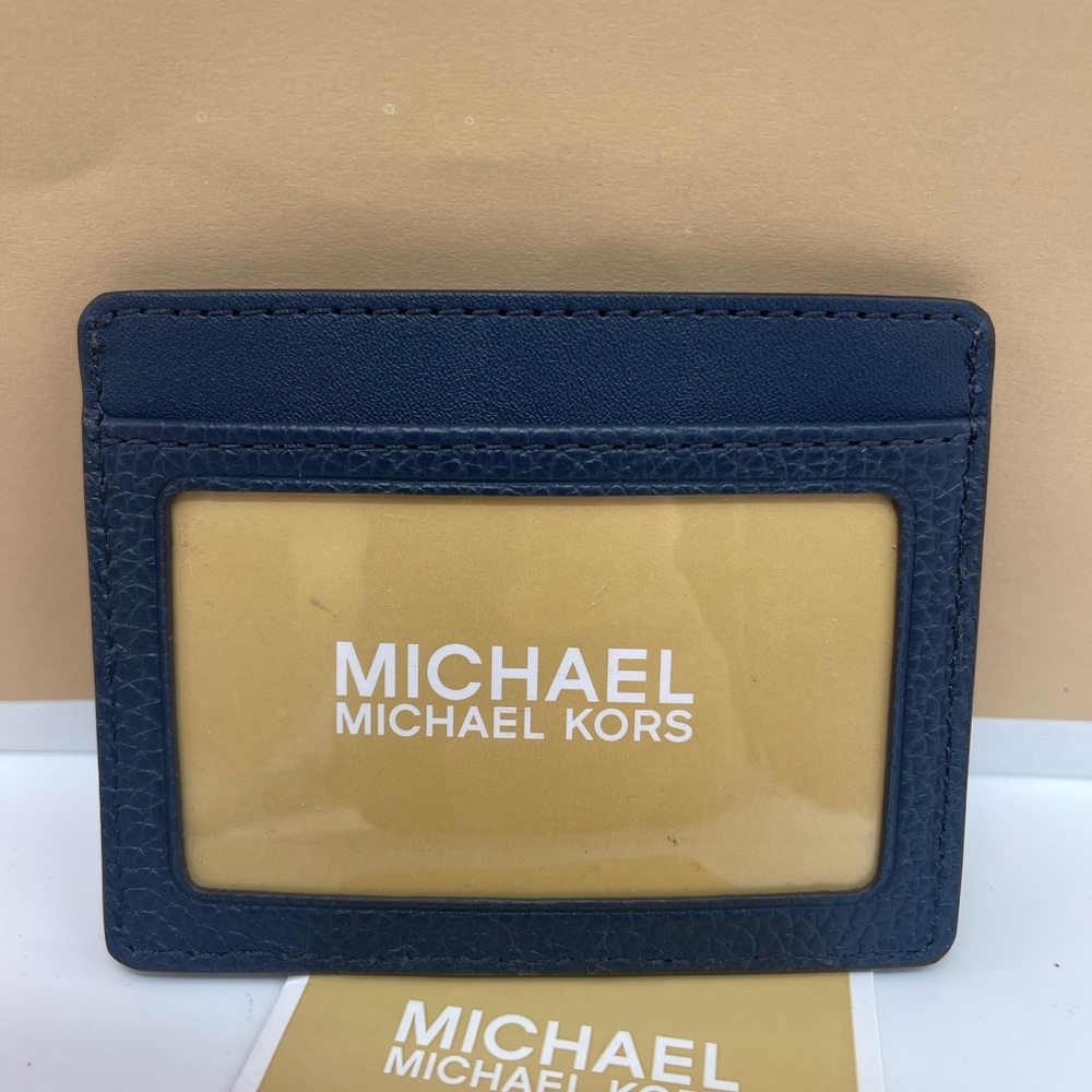 MICHAEL KORS
Large Pebbled Leather Card Holder Case
Navy
NWT - Picture 3 of 16